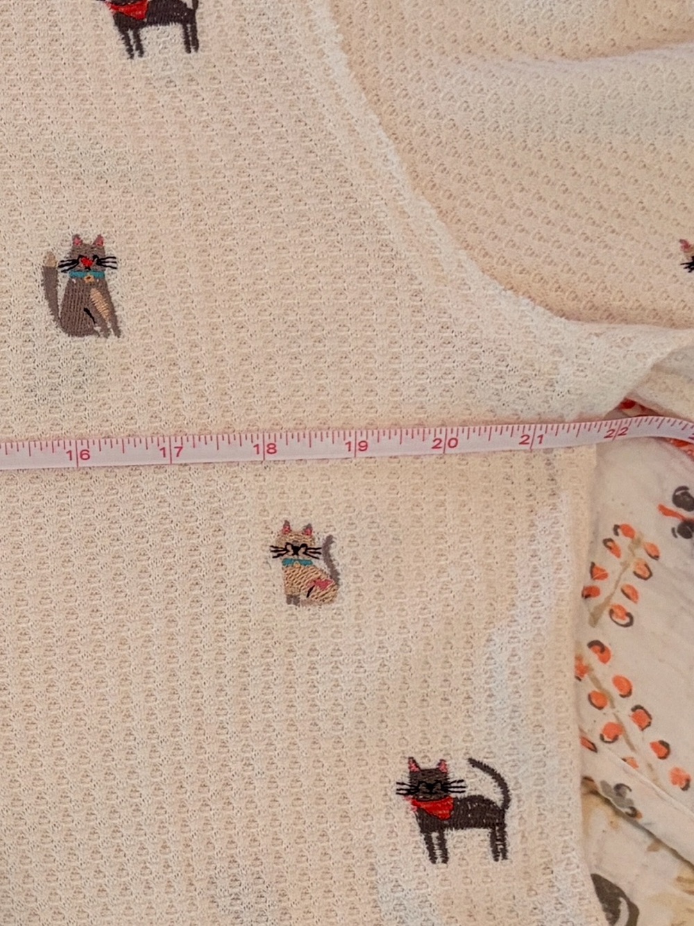 NATURAL LIFE Cream Waffle Knit Crew with Cute Assorted Cats Embroidery. Medium - Picture 8 of 8